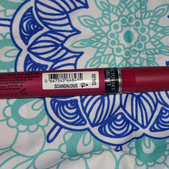 NEW Victorias Secret Velvet Matte Cream Lip Stain - Picture 2 of 2